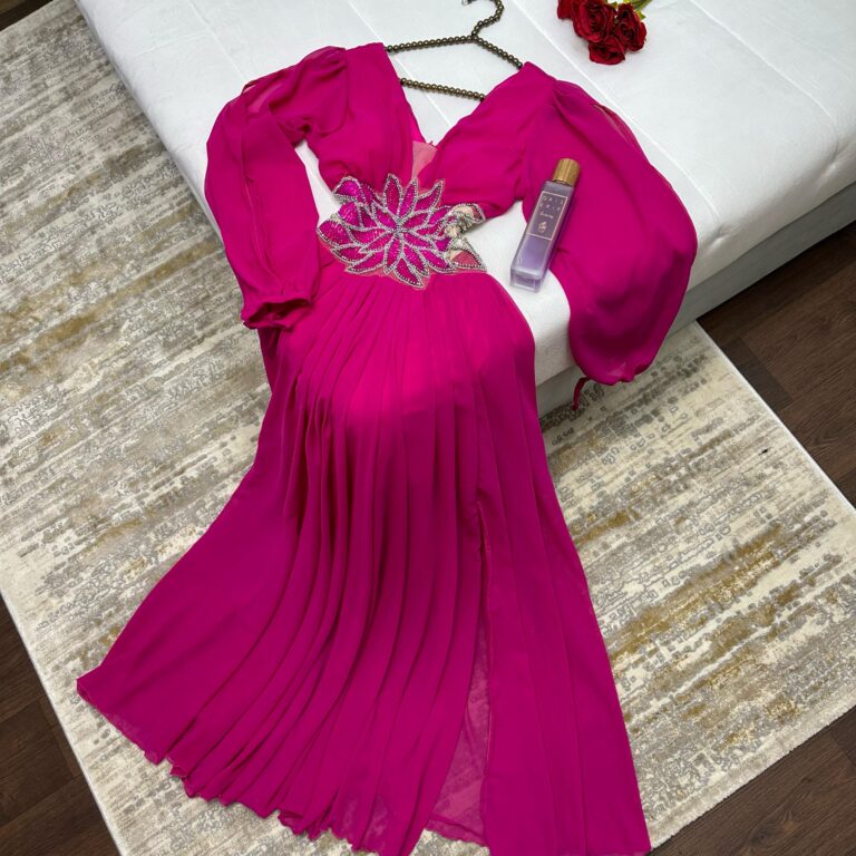 ⁦فستان سهرة لون فوشيا⁩ - الصورة ⁦2⁩