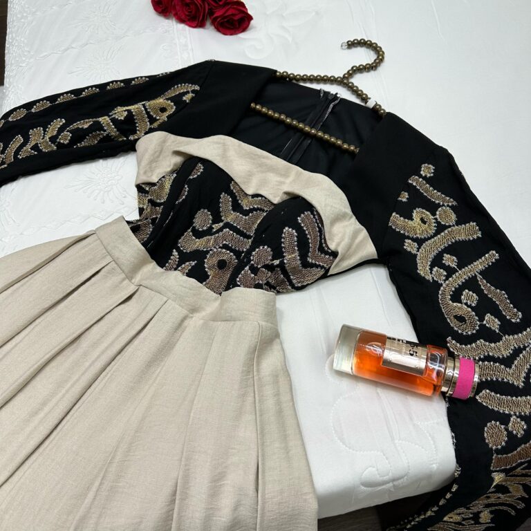 ⁦فستان سهرة لون بيج⁩ - الصورة ⁦4⁩