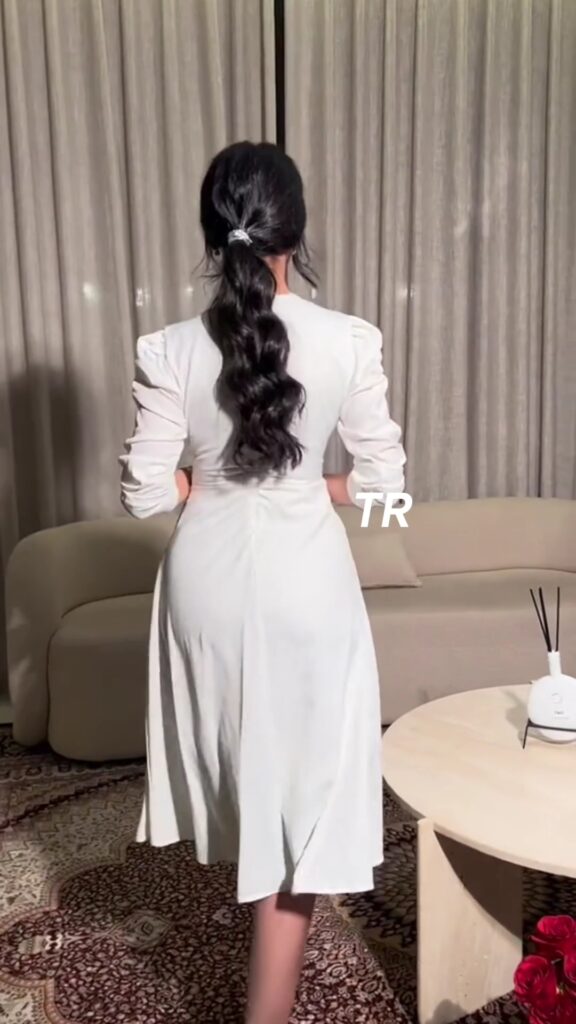 ⁦فساتين سهرة اوفوايت⁩ - الصورة ⁦4⁩