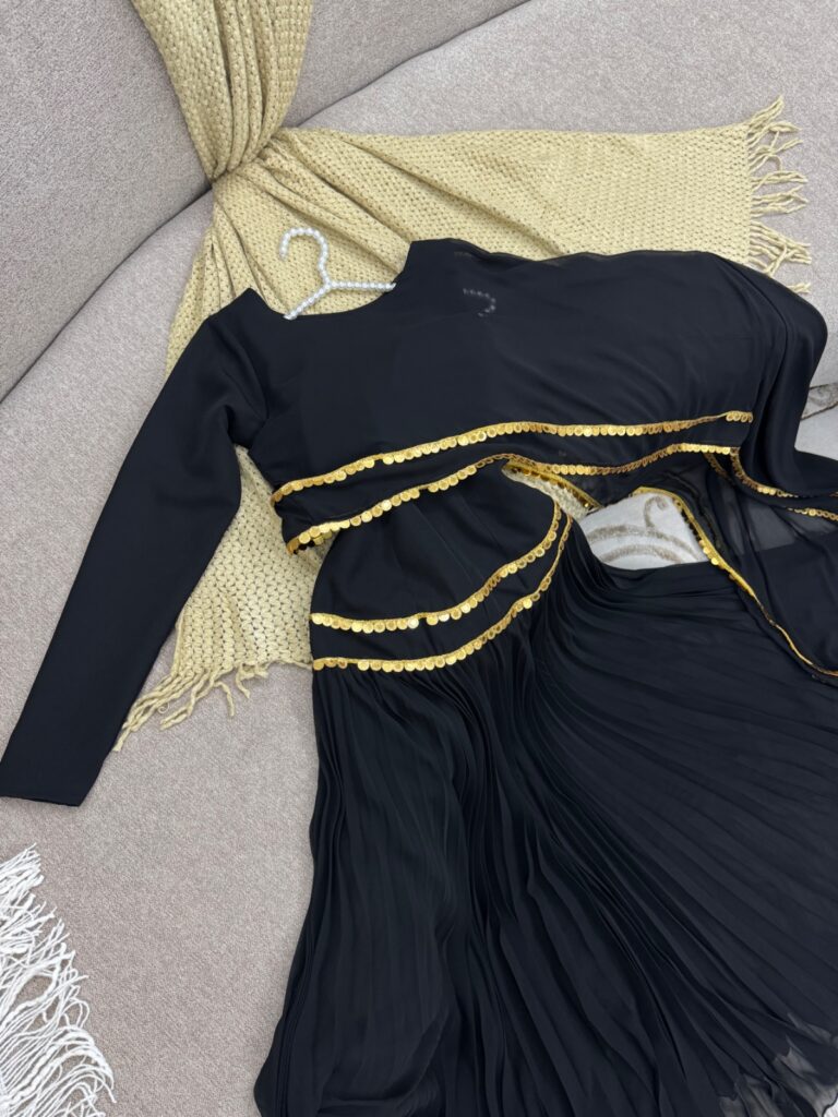 ⁦فستان سهرة لون أسود فخم وانيق⁩ - الصورة ⁦3⁩