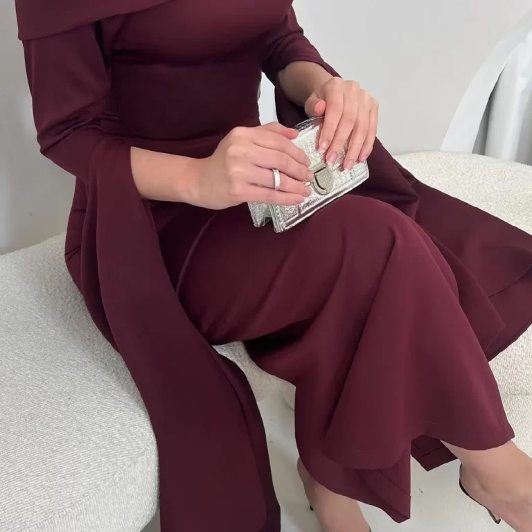 ⁦فستان سهرة لون عنابي⁩ - الصورة ⁦5⁩