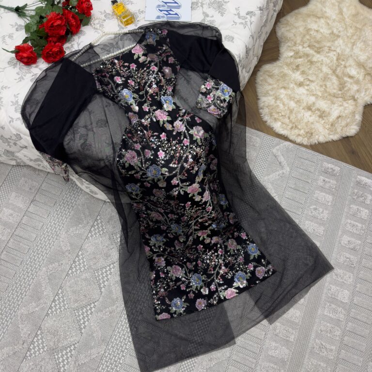 ⁦فستان سهرة اسودكريب تل⁩ - الصورة ⁦4⁩