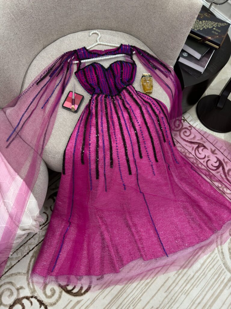 ⁦فستان سهرة لون فوشيا⁩ - الصورة ⁦4⁩