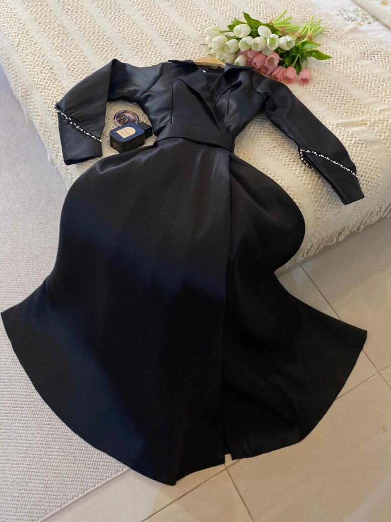 ⁦فساتين سهرة لون أسود⁩ - الصورة ⁦4⁩