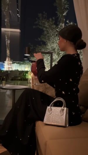 ⁦فستان سهرة لون اسود فخم⁩ - الصورة ⁦2⁩