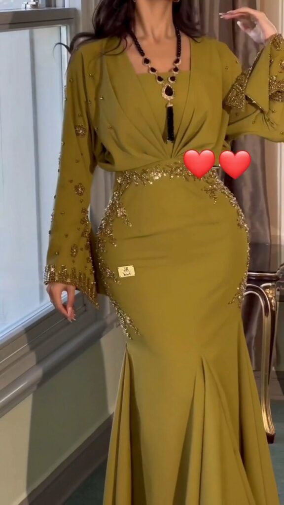 ⁦فستان سهرة تفتة كريب⁩ - الصورة ⁦2⁩