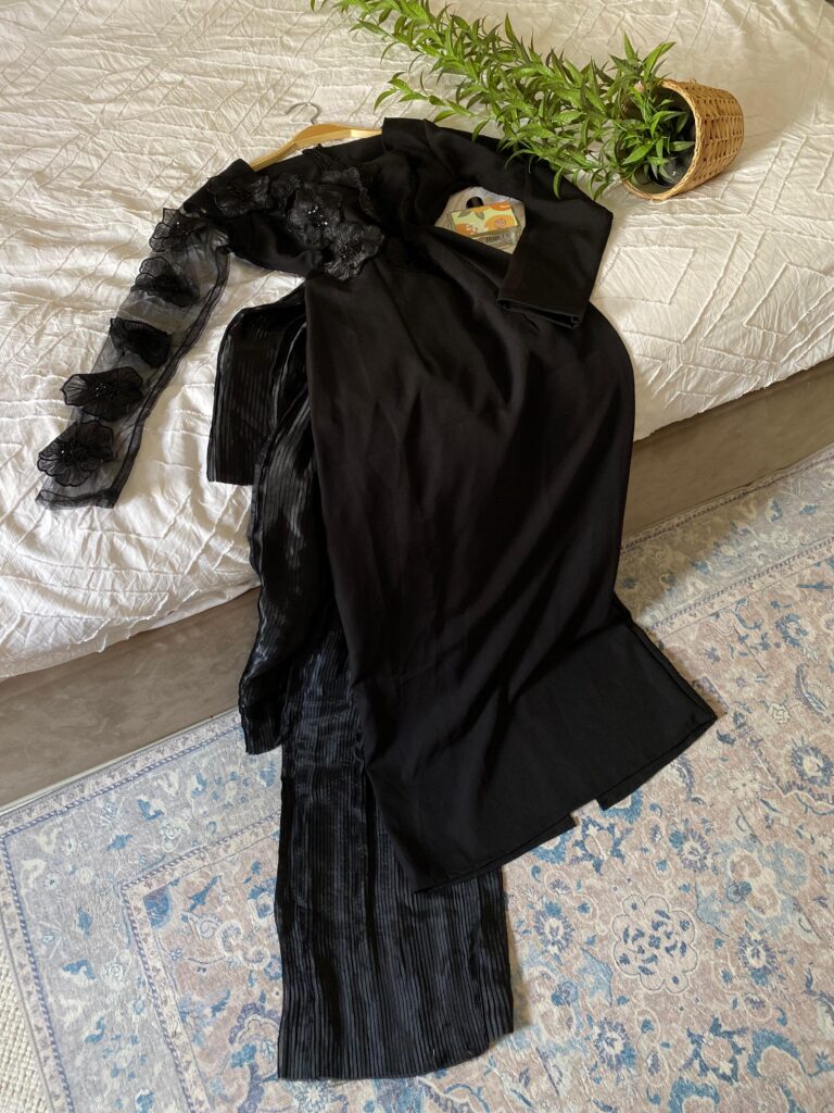 ⁦فساتين سهرة لون أسود⁩ - الصورة ⁦2⁩