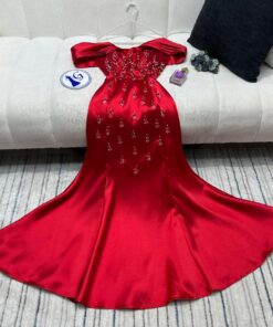 Alternative view of فساتين سهرة لون أحمر