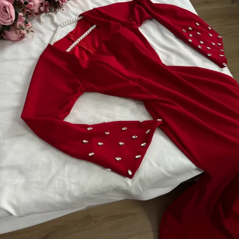 ⁦فساتين سهرة عنابي⁩ - الصورة ⁦2⁩