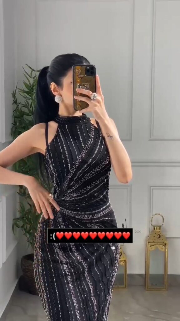 ⁦فستان لون أسود⁩ - الصورة ⁦4⁩