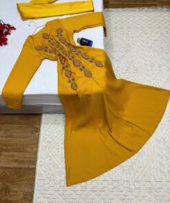 Alternative view of فساتين سهرة لون أصفر