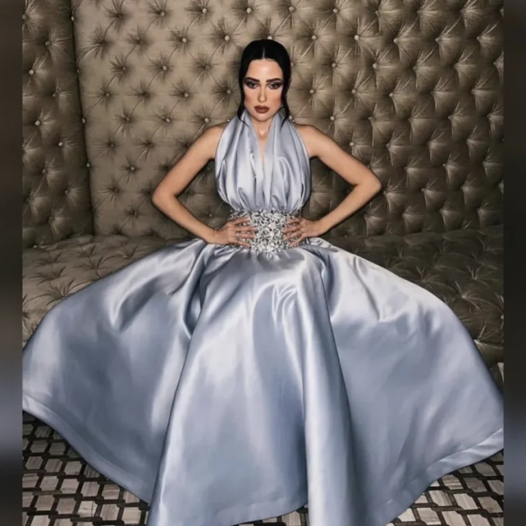 فستان سهرة لون رصاصي
