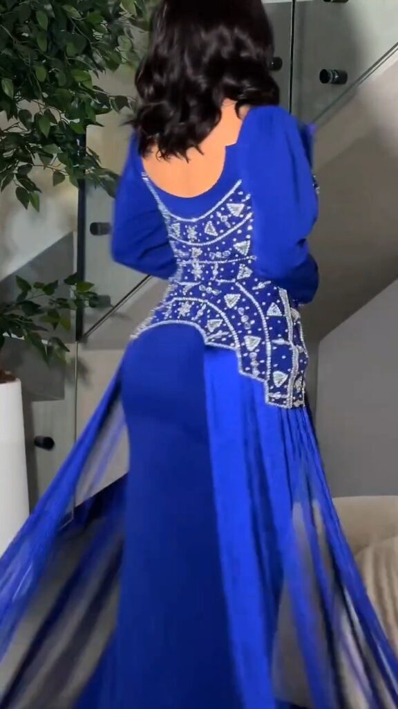 ⁦فستان سهرة كريب⁩ - الصورة ⁦3⁩