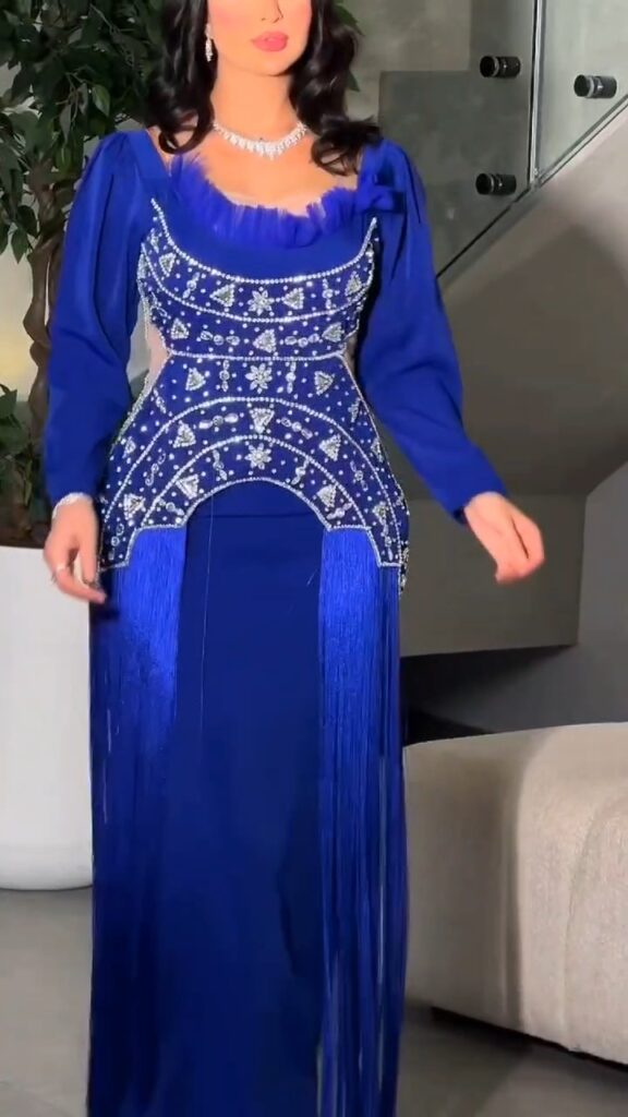 ⁦فستان سهرة كريب⁩ - الصورة ⁦2⁩