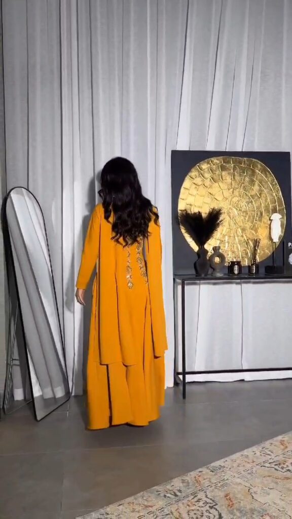 ⁦فستان سهرة لون أصفر⁩ - الصورة ⁦4⁩