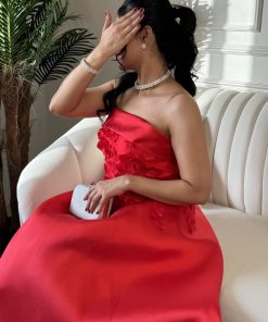 فساتين منفوشة