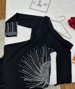 Alternative view of فساتين مناسبة لون اسود