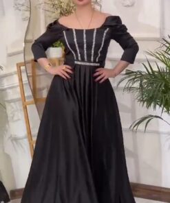 فساتين سوداء طويلة