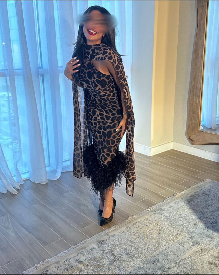 ⁦فستان سهرة تايجر⁩ - الصورة ⁦3⁩