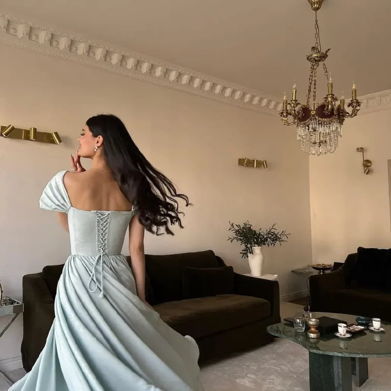 ⁦فستان سهرة لون تيفاني⁩ - الصورة ⁦2⁩
