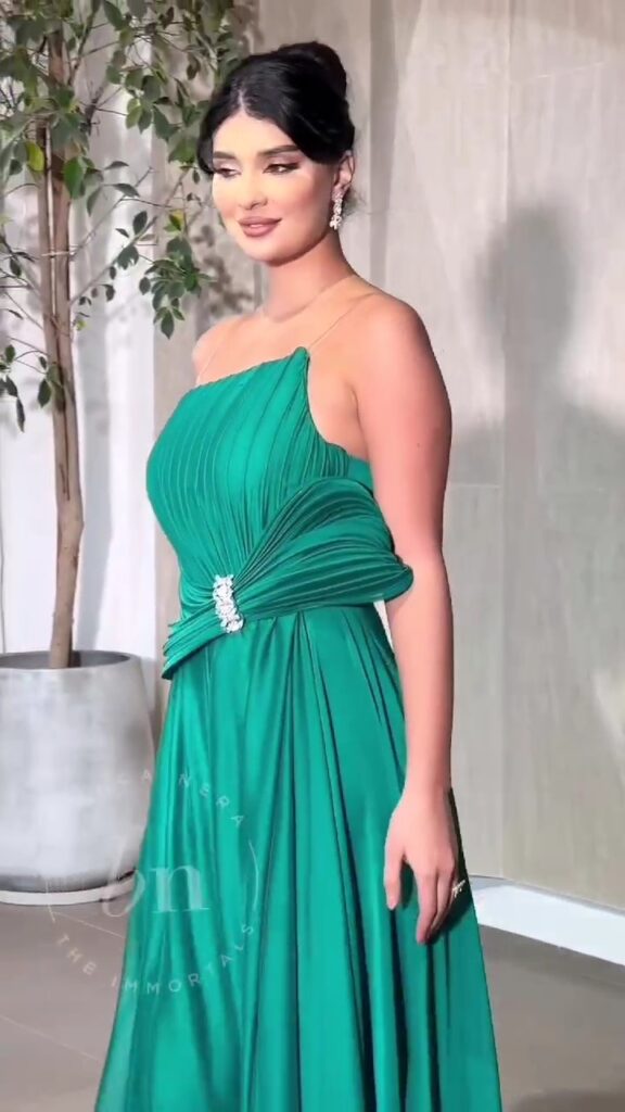 ⁦فستان سهرة ناعم⁩ - الصورة ⁦6⁩