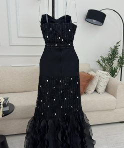 فساتين سوداء طويلة