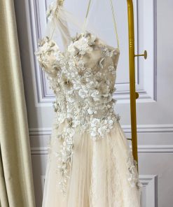 فستان لون بيج