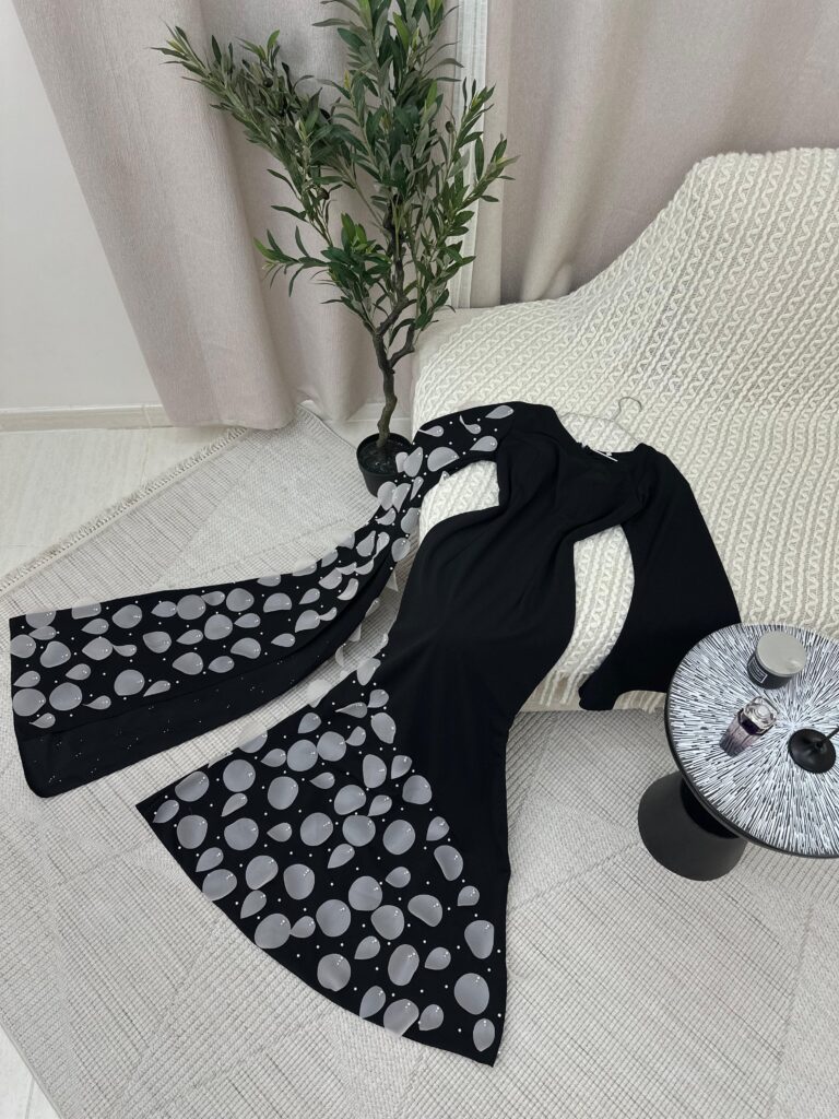 ⁦فستان اسود فخم وانيق⁩ - الصورة ⁦3⁩