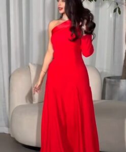 فساتين مناسبات لون أحمر