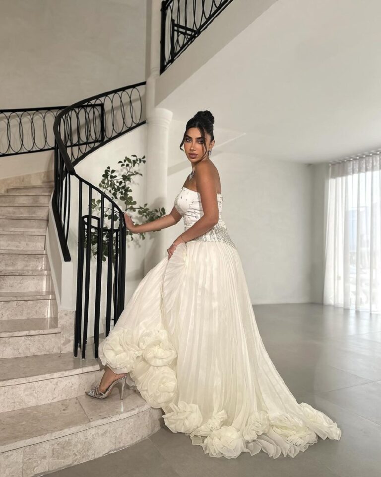 ⁦فستان خطوبة طويل فخم وانيق⁩ - الصورة ⁦7⁩
