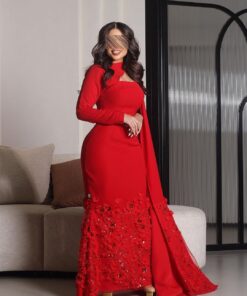 فستان سهرة أحمر طويل وفخم