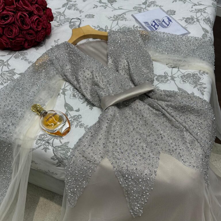 ⁦فستان حوامل طويل فخم⁩ - الصورة ⁦4⁩