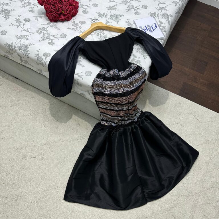 ⁦فساتين سهرة لون اسود طويلة⁩ - الصورة ⁦2⁩