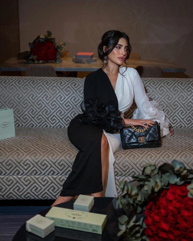 ⁦فستان سهرة ناعم⁩ - الصورة ⁦6⁩