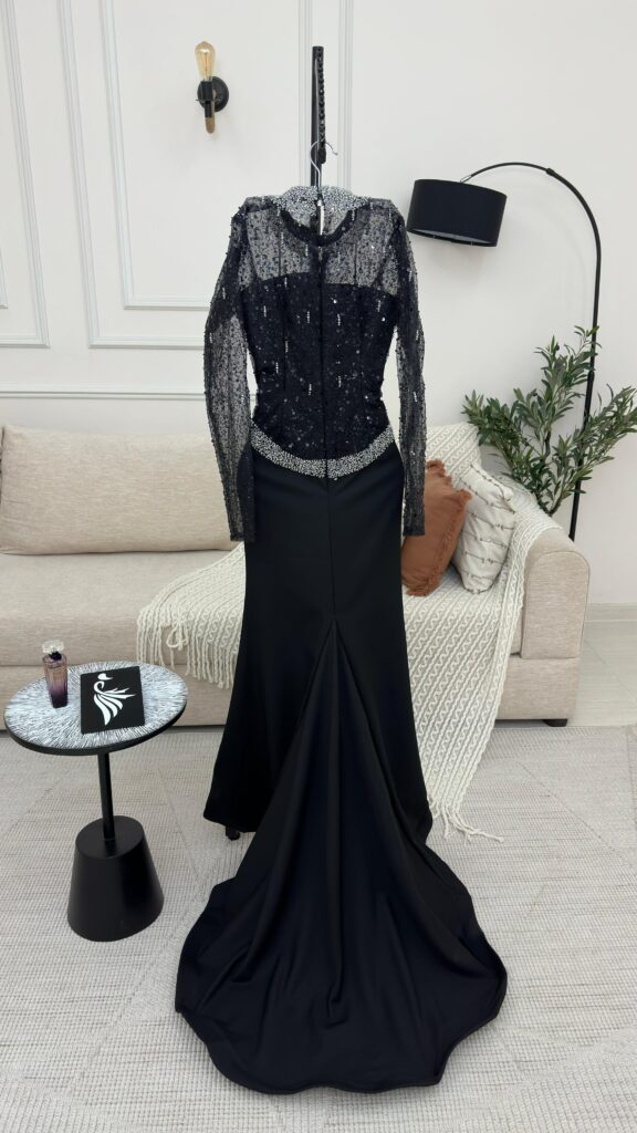 ⁦فستان سهرة لون اسود فخم⁩ - الصورة ⁦2⁩