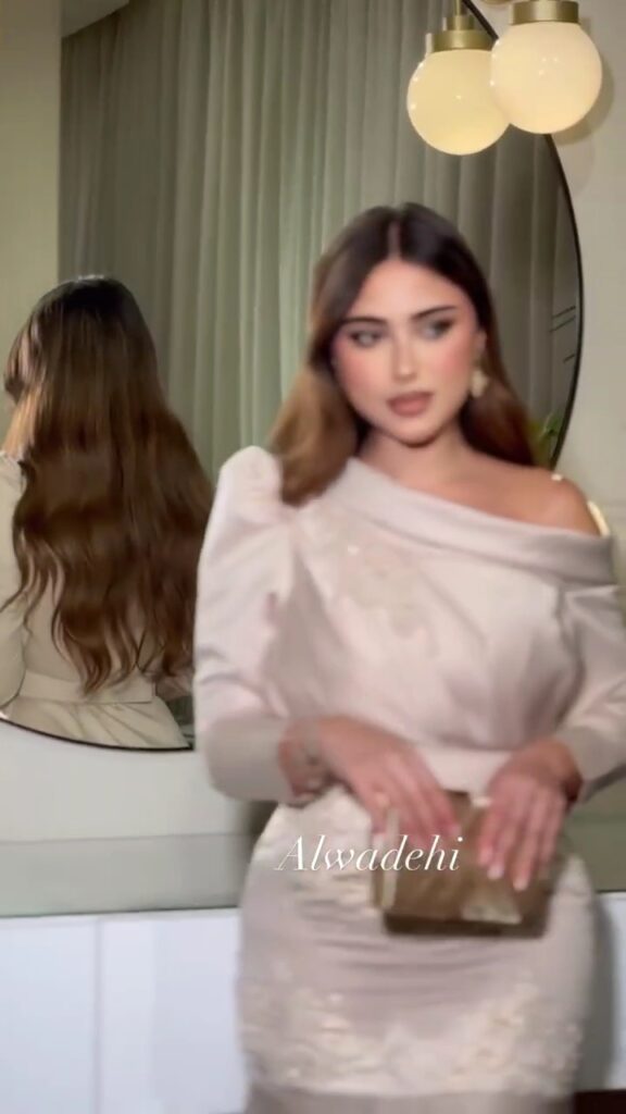 ⁦فستان سهرة وردي فاتح⁩ - الصورة ⁦8⁩