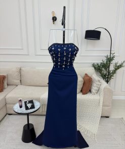 فساتين بذيل طويل