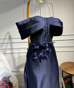 فستان سهرة بذيل طويل