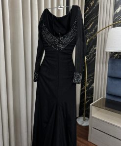 فساتين سوداء فخمة