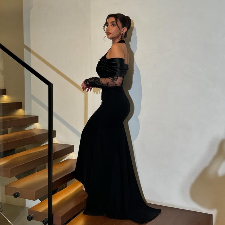 ⁦فستان سهرة لون اسود⁩ - الصورة ⁦2⁩