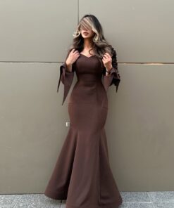 فستان سهرة بني
