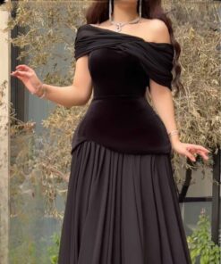 فستان سهرة مخمل