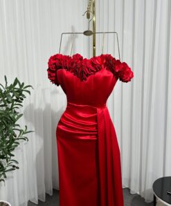 Alternative view of فساتين سهرة لون أحمر
