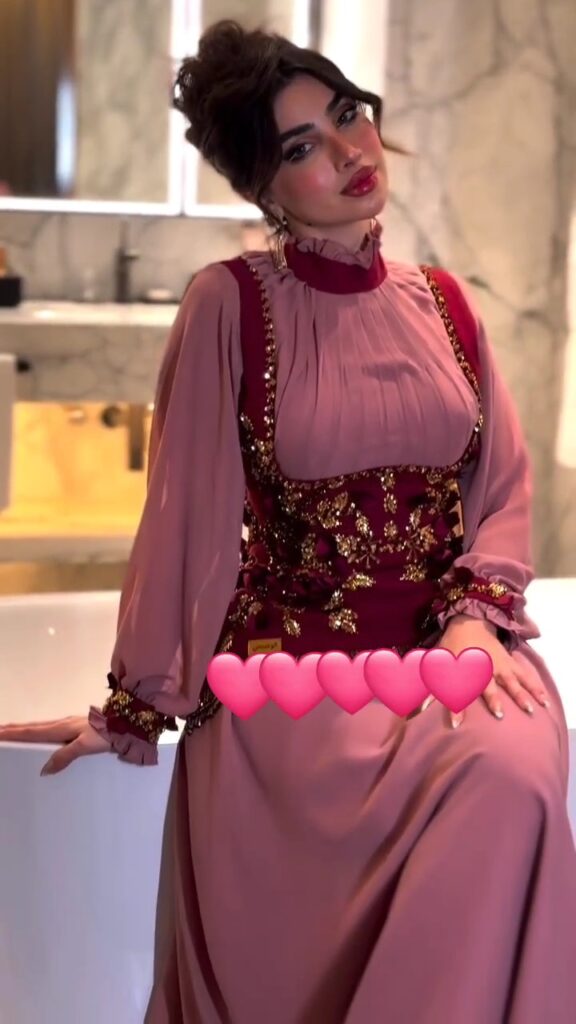 فساتين سهرة طويلة