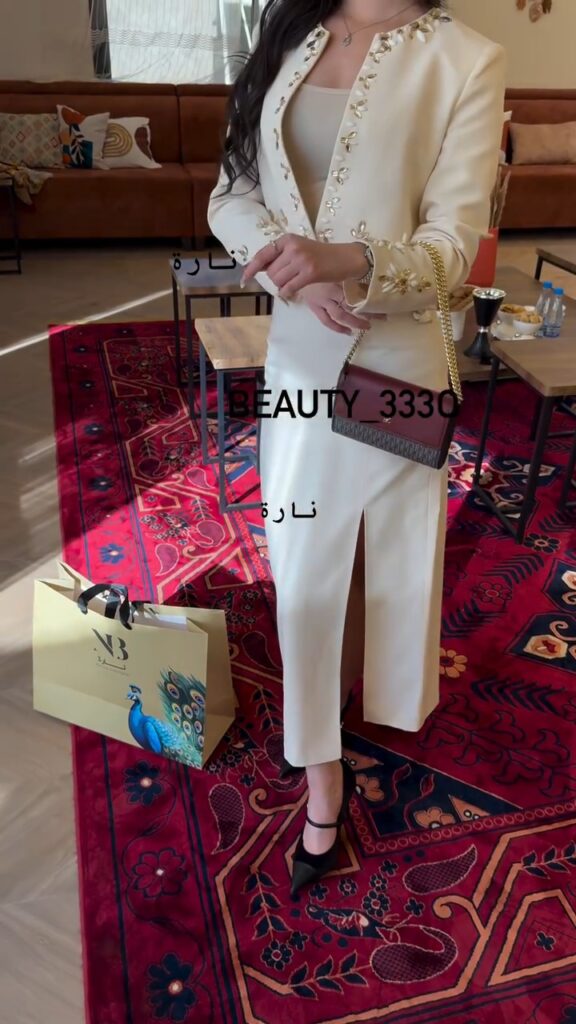 ⁦فستان سهرة لون أبيض⁩ - الصورة ⁦2⁩