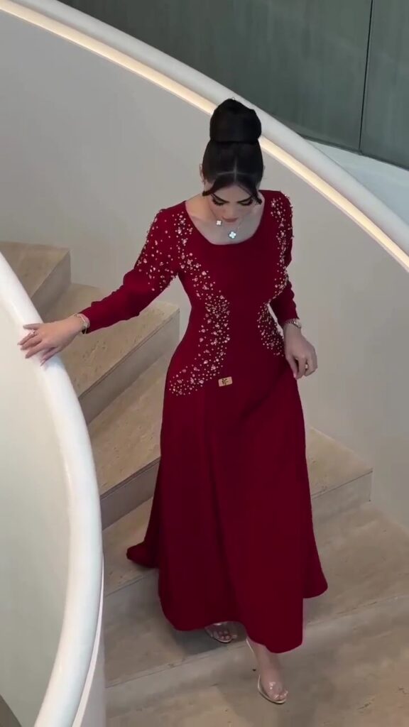 فستان سهرة لون أحمر