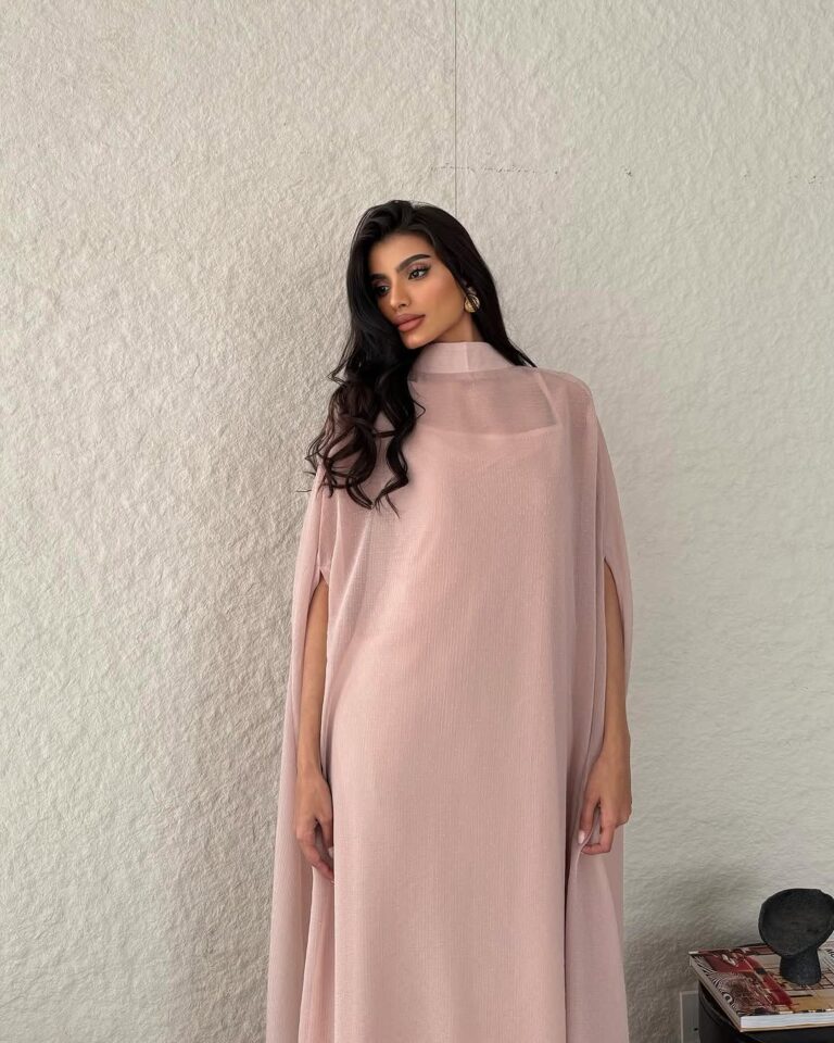 ⁦فستان ناعم⁩ - الصورة ⁦3⁩