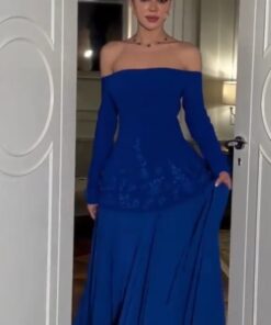 فساتين سهرة نيلي