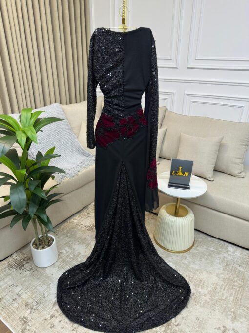 ⁦فساتين سهرة لون أسود⁩ - الصورة ⁦4⁩