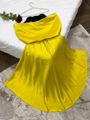 ⁦فستان سهرة لون أسود بذيل طويل⁩ - الصورة ⁦5⁩
